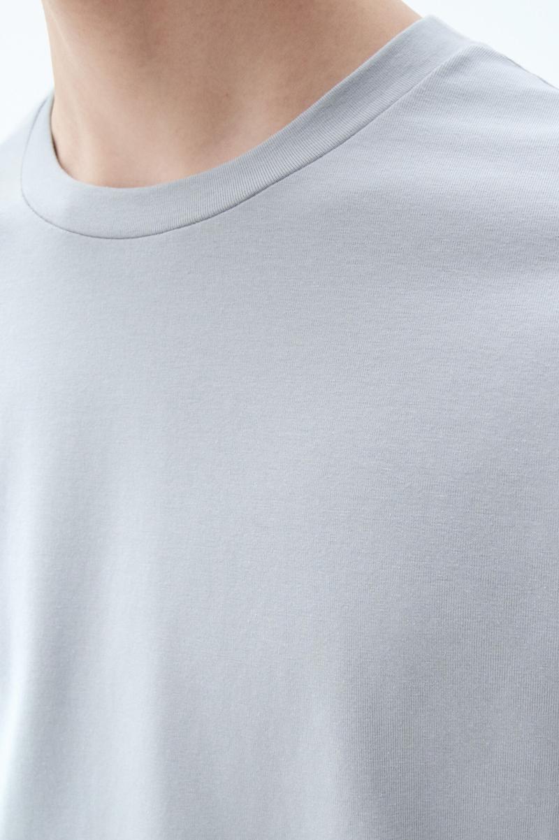 Zakelijk Filippa K T-Shirts Katoenen T-Shirt Met Stretch Feather Grey Heren - 1
