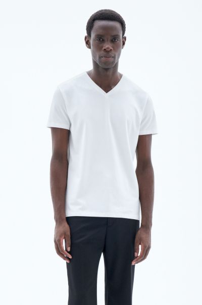 T-Shirts Heren Winkel White T-Shirt Met V-Hals En Stretch Filippa K